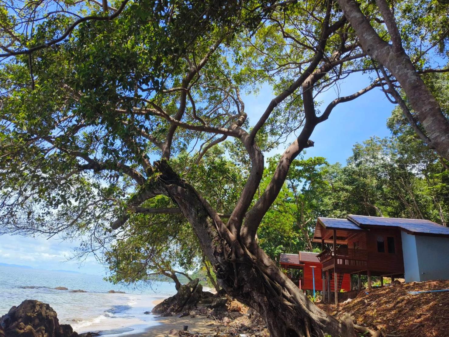 Kohjum Seafront Resort Csum-sziget Kültér fotó